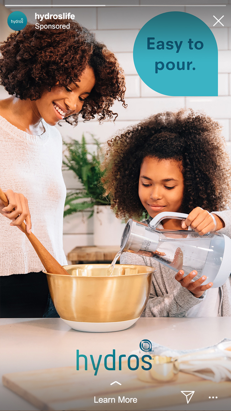 Easy-to-pour Hydros instagram ad of a mother and daughter